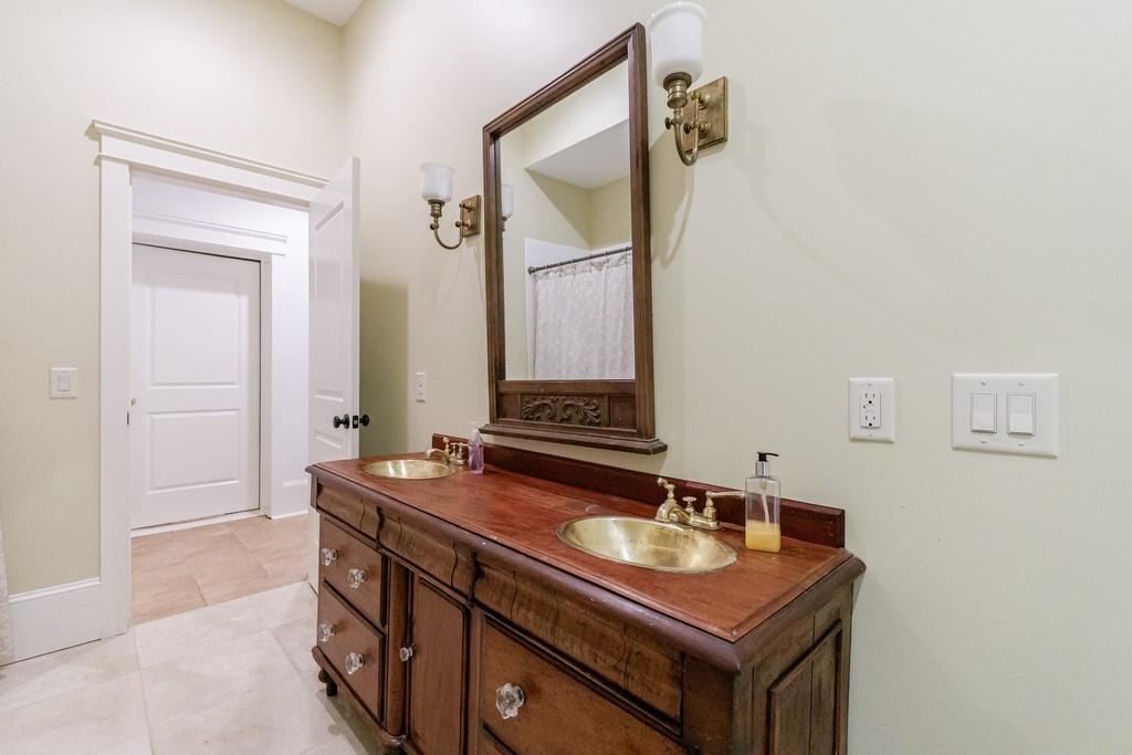 3375 Ridgewood Road NW