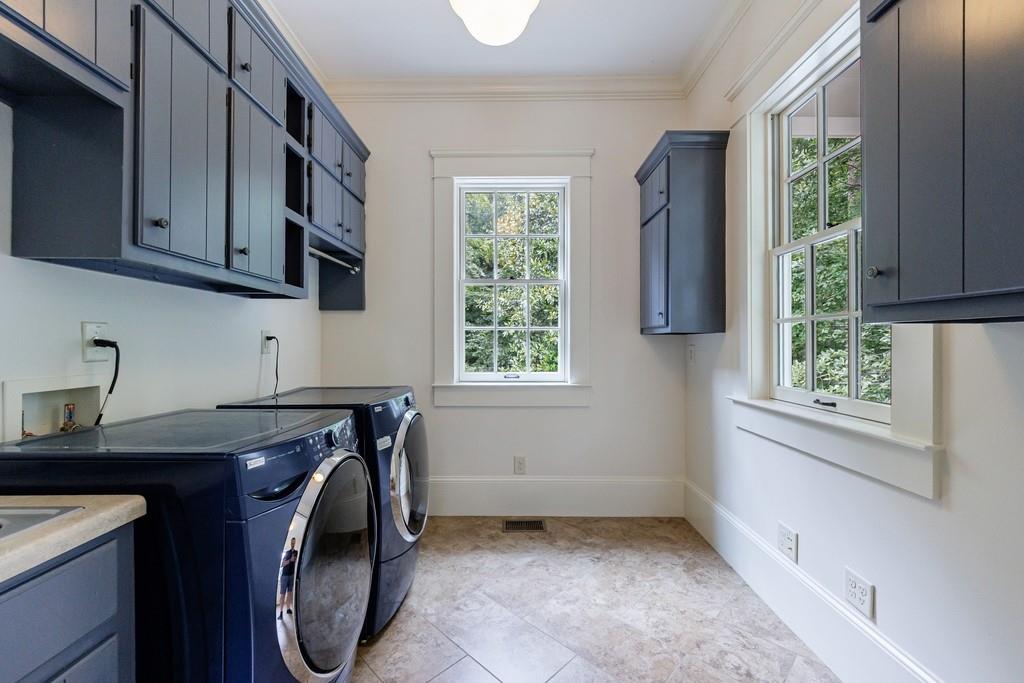 3375 Ridgewood Road NW