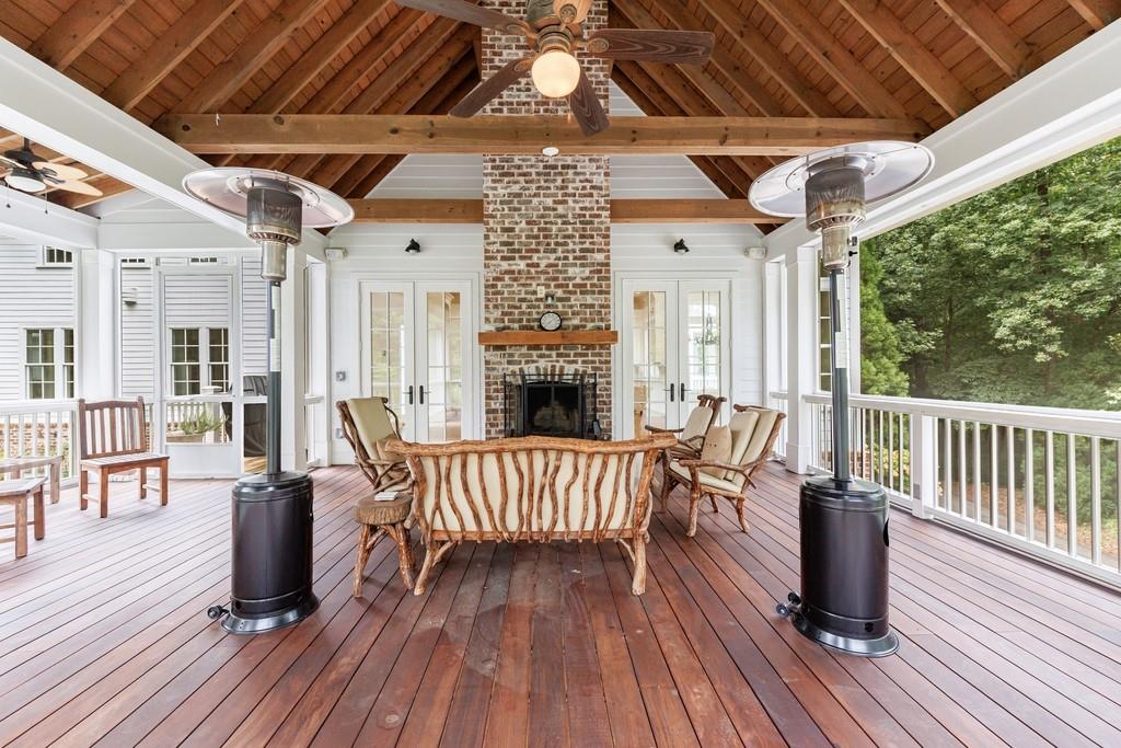 3375 Ridgewood Road NW