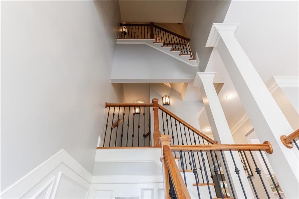 1939 Saxon Valley Circle NE