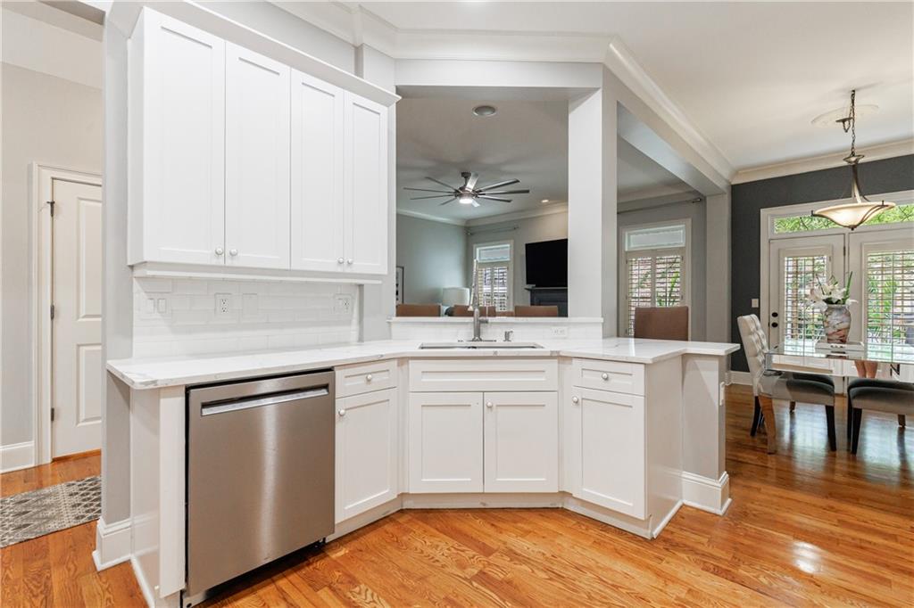 1939 Saxon Valley Circle NE