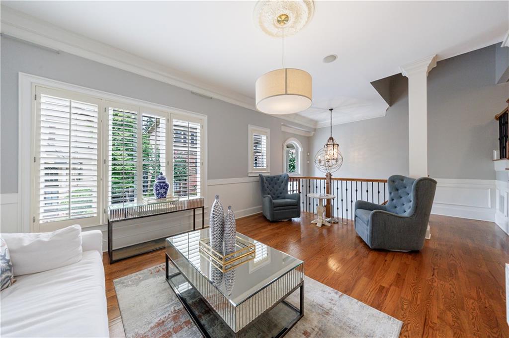 1939 Saxon Valley Circle NE