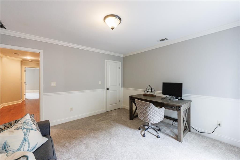 1939 Saxon Valley Circle NE