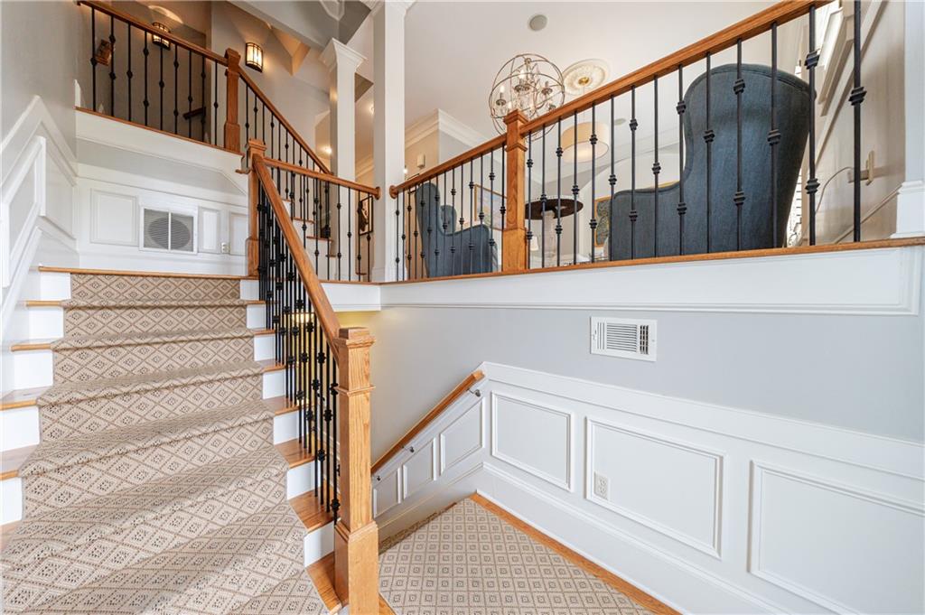 1939 Saxon Valley Circle NE