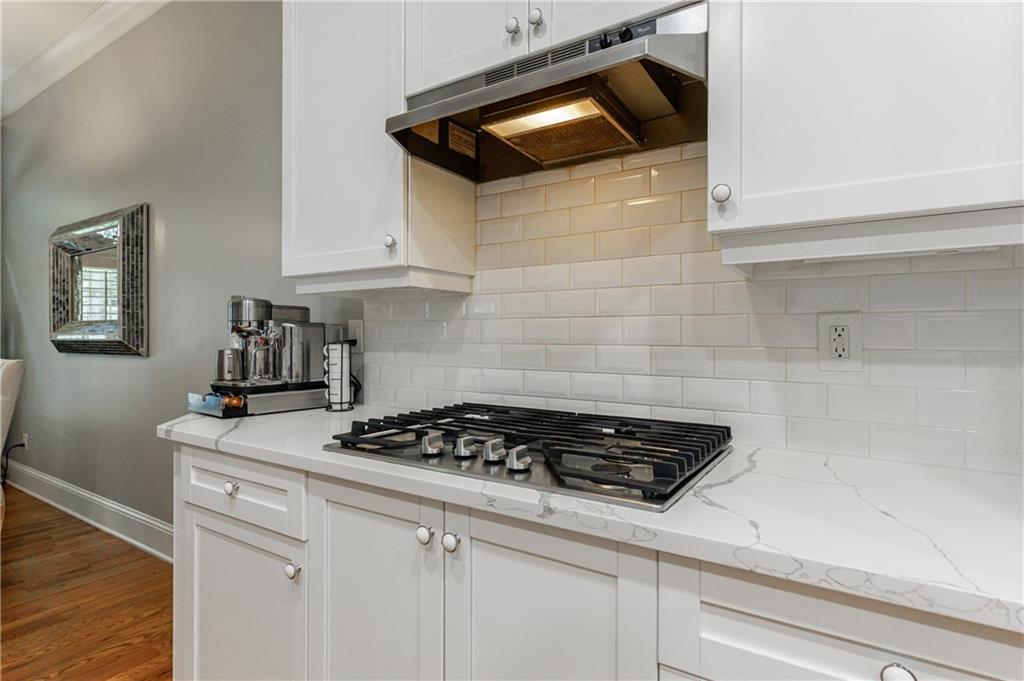 1939 Saxon Valley Circle NE