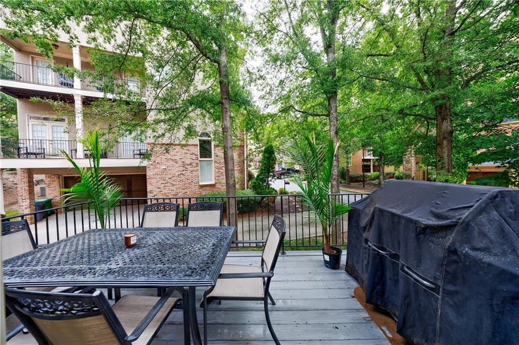 1939 Saxon Valley Circle NE