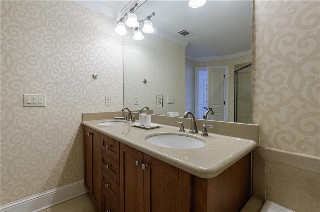 1939 Saxon Valley Circle NE