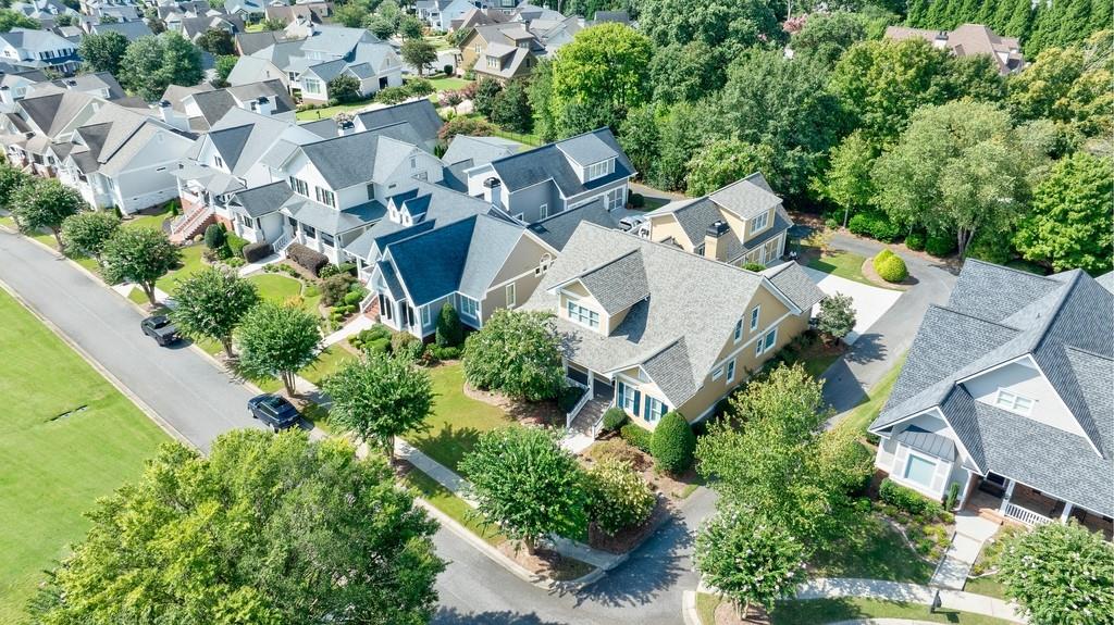 2370 MUSKOGEE Lane
