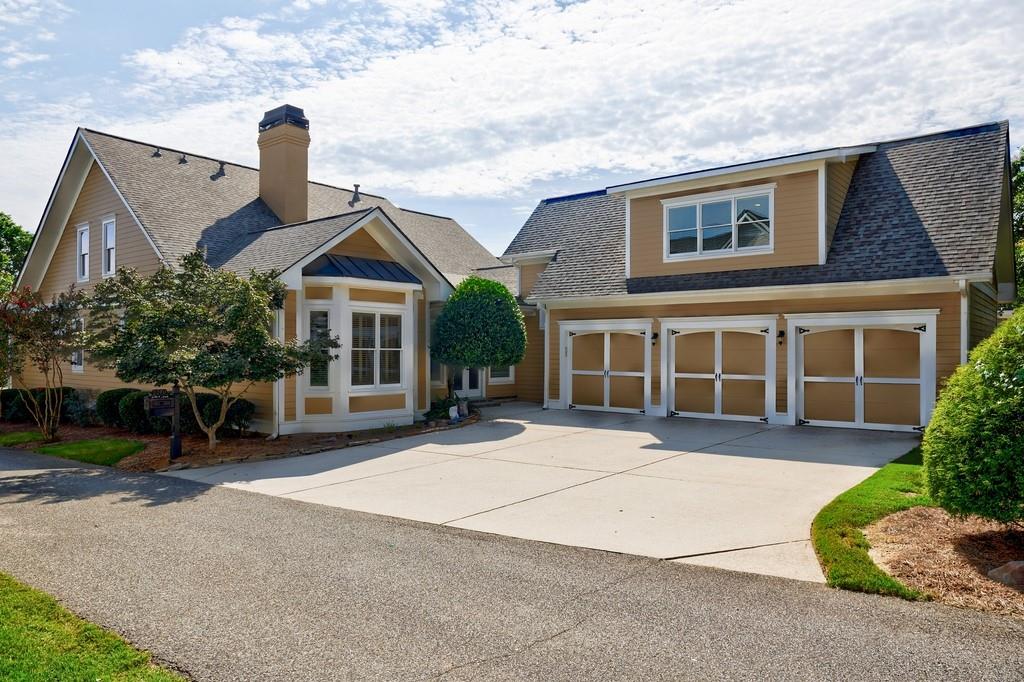 2370 MUSKOGEE Lane
