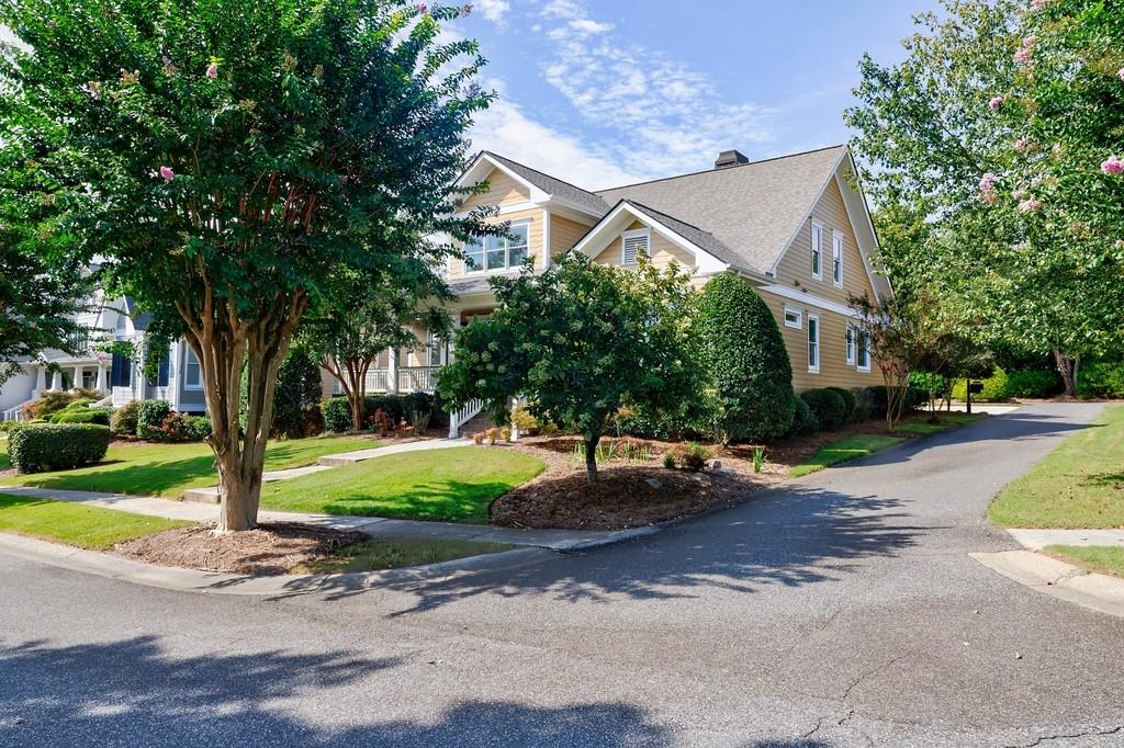 2370 MUSKOGEE Lane