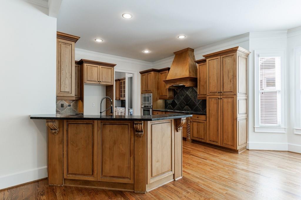 2370 MUSKOGEE Lane