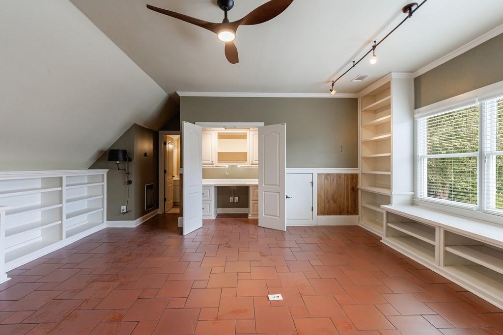 2370 MUSKOGEE Lane