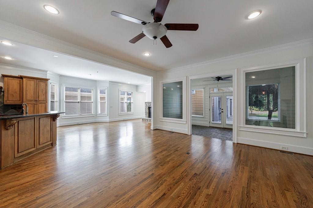 2370 MUSKOGEE Lane