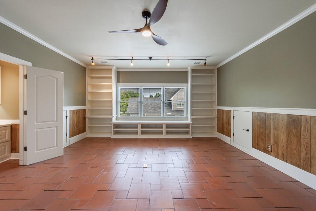 2370 MUSKOGEE Lane
