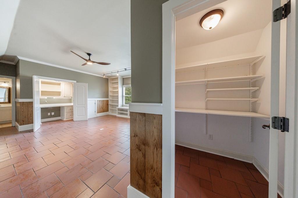 2370 MUSKOGEE Lane