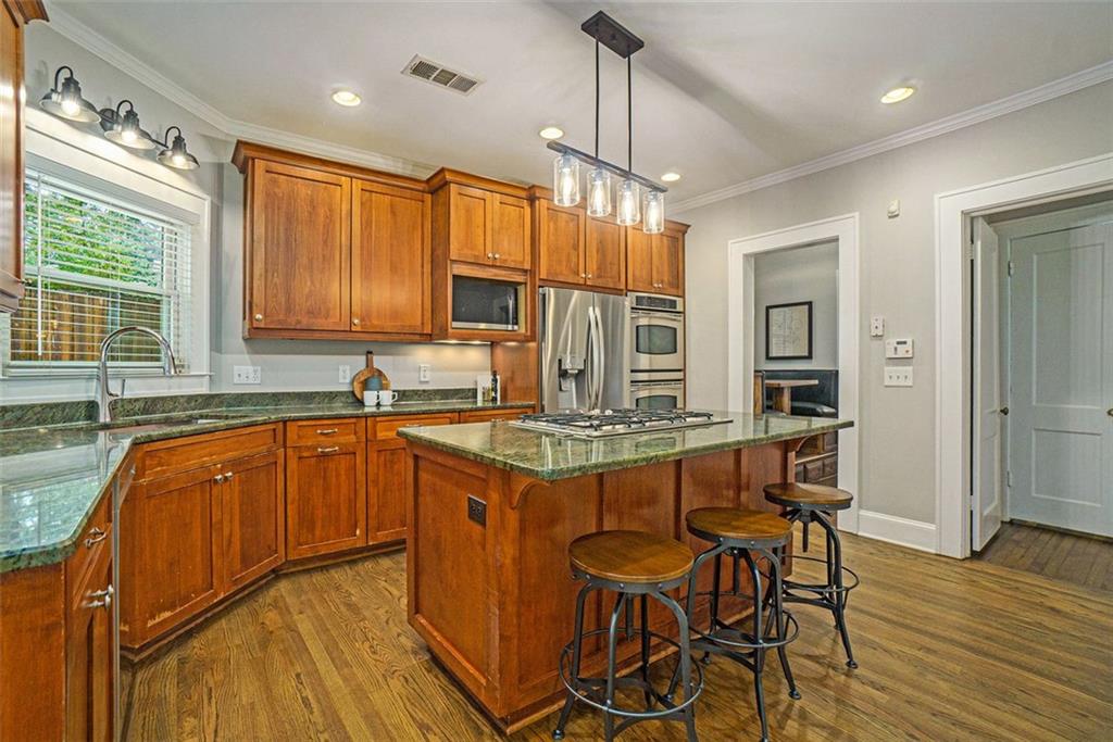 232 Lindbergh Drive NE