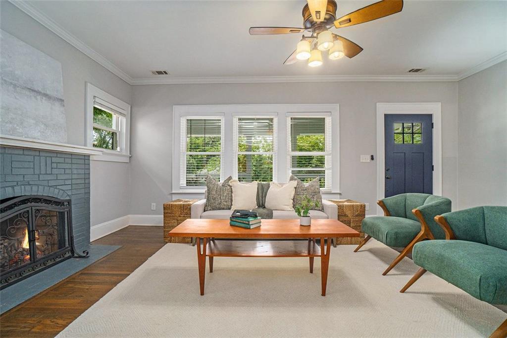 232 Lindbergh Drive NE