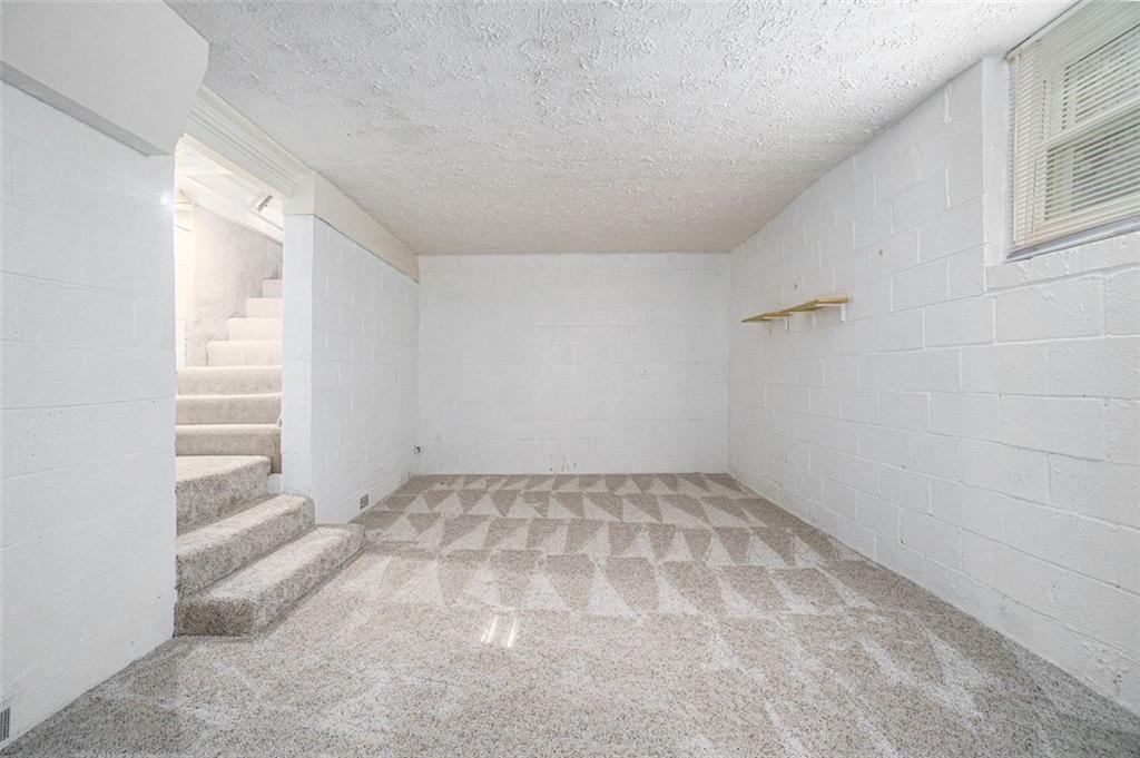 232 Lindbergh Drive NE