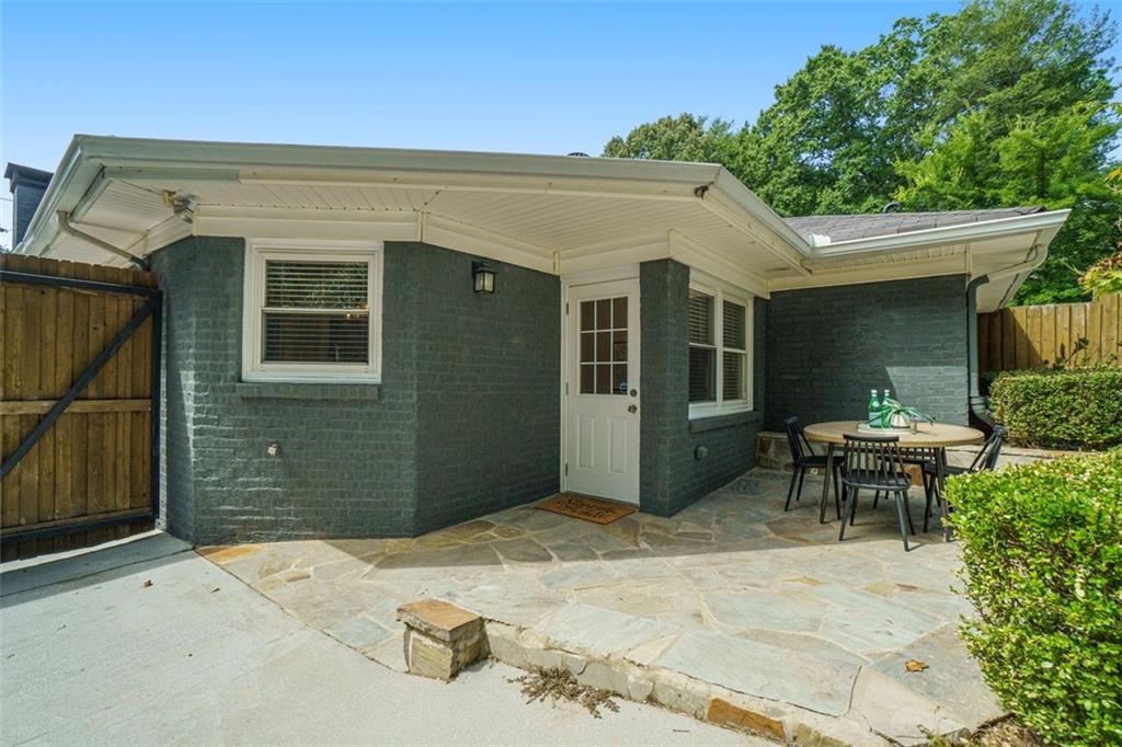 232 Lindbergh Drive NE