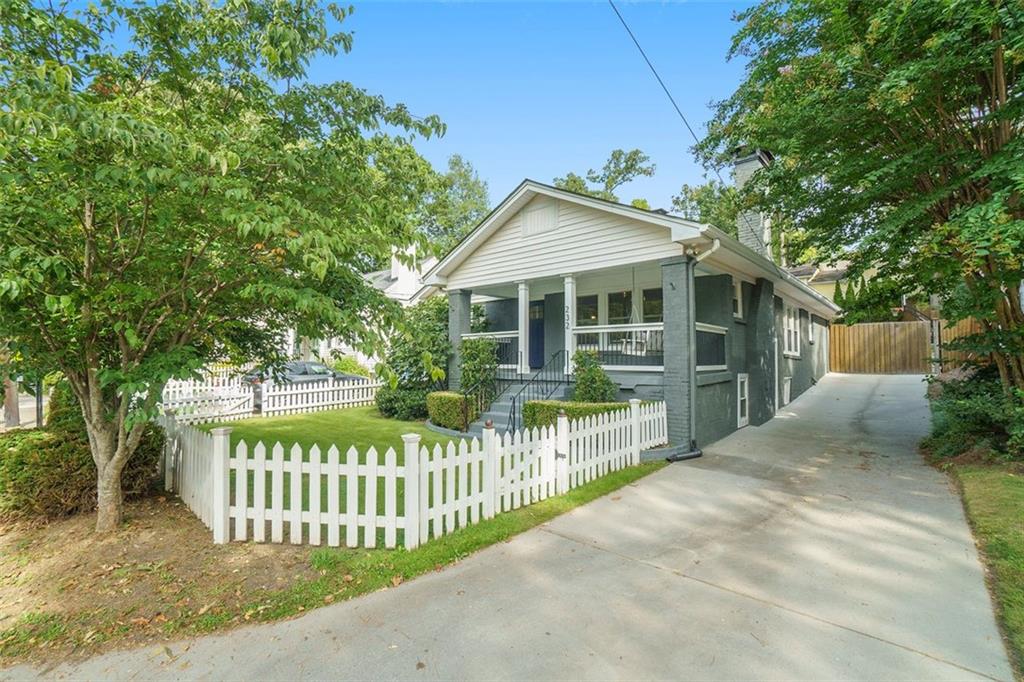 232 Lindbergh Drive NE