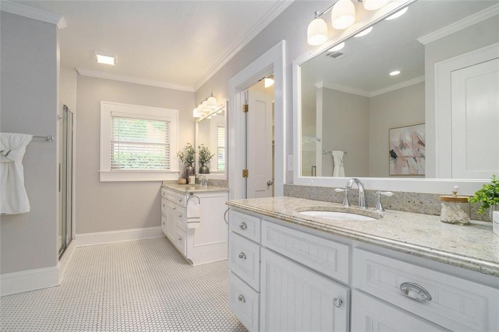 232 Lindbergh Drive NE
