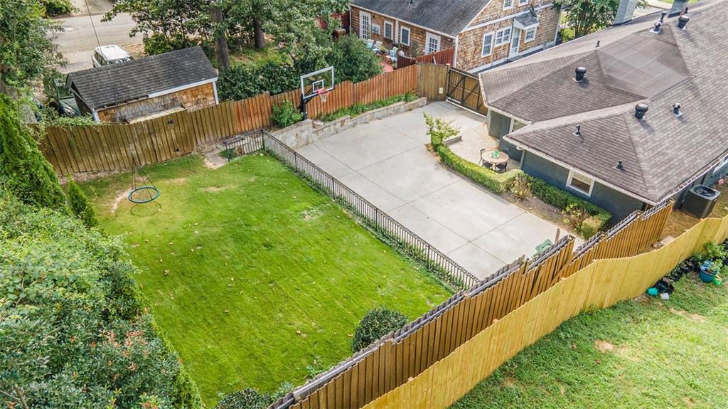 232 Lindbergh Drive NE
