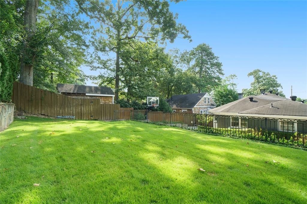 232 Lindbergh Drive NE