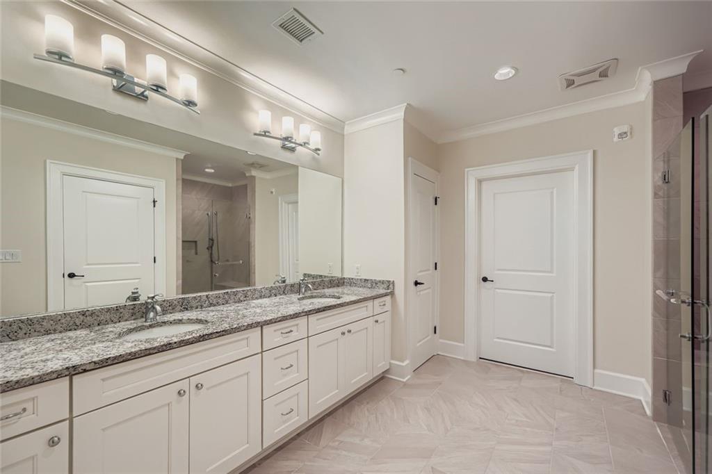 229 Peachtree Hills Avenue NE Unit 5308