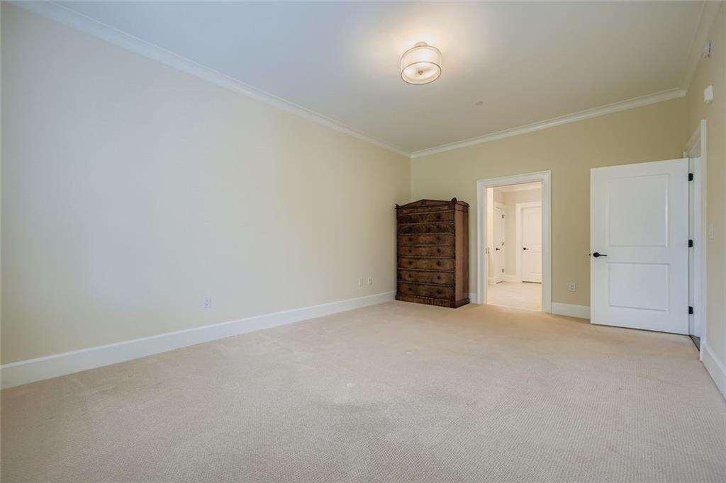 229 Peachtree Hills Avenue NE Unit 5308