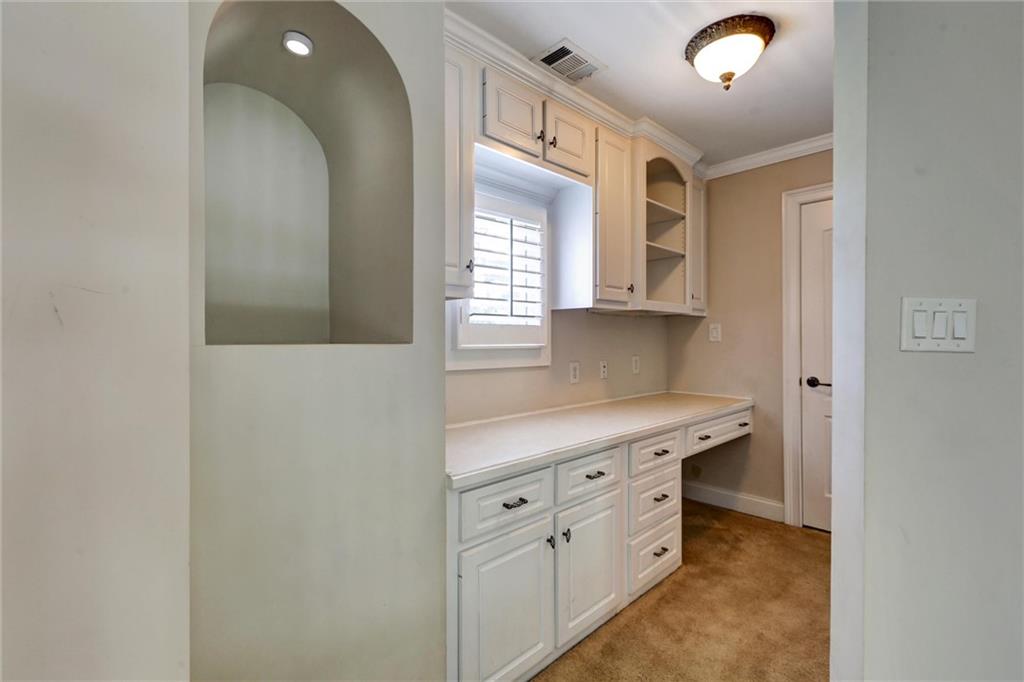 802 Pathview Court
