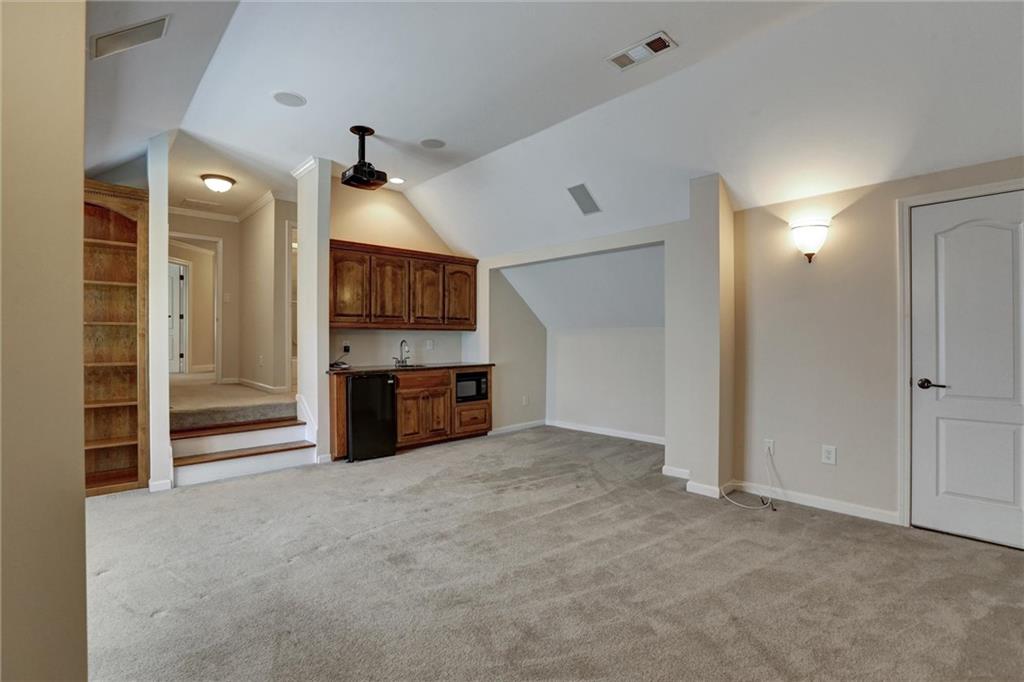 802 Pathview Court
