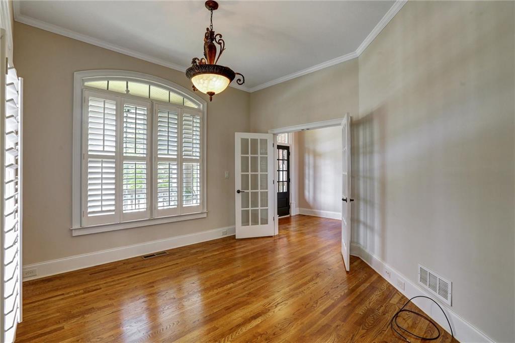 802 Pathview Court