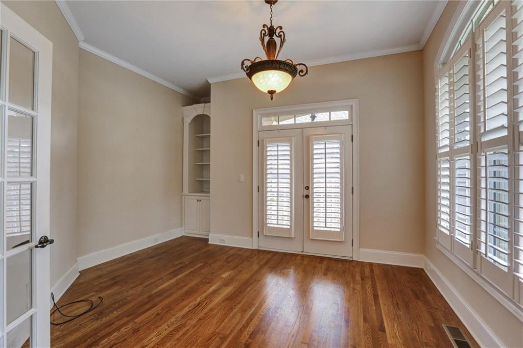 802 Pathview Court