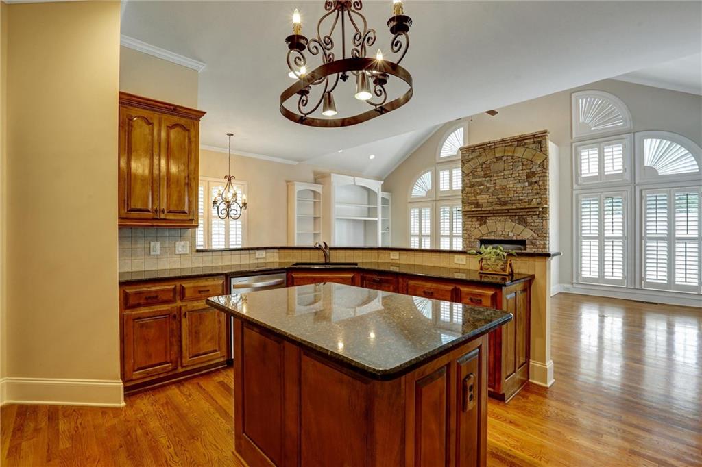 802 Pathview Court