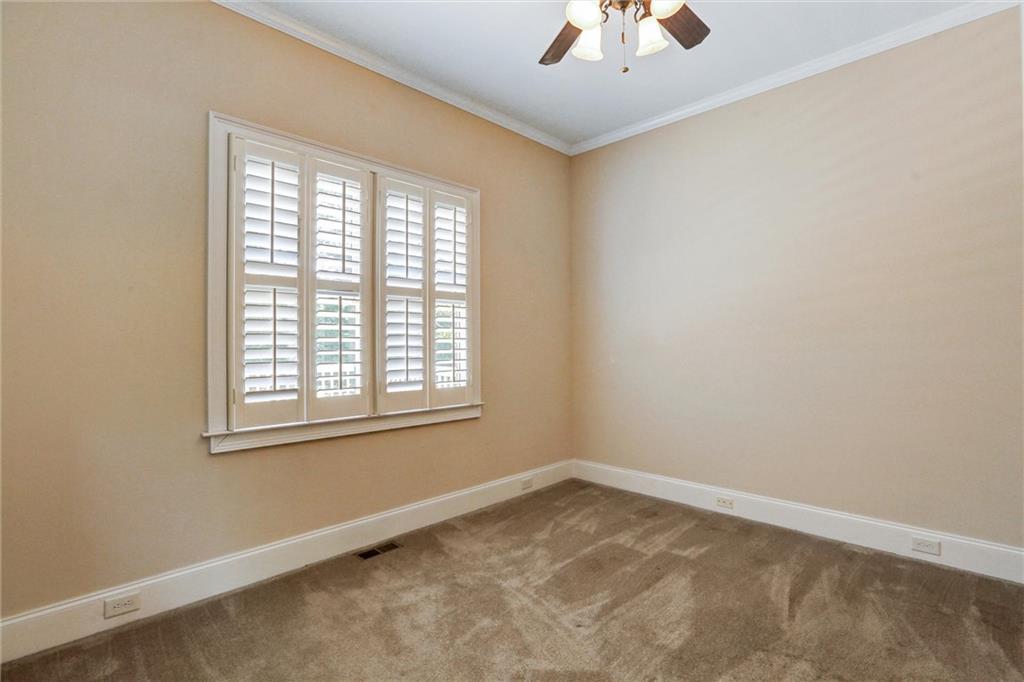 802 Pathview Court