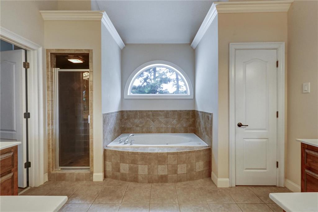 802 Pathview Court