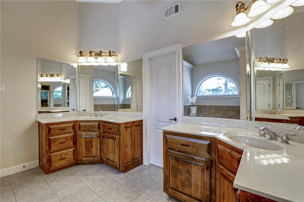 802 Pathview Court