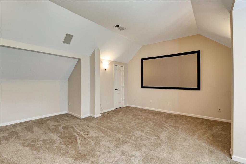 802 Pathview Court