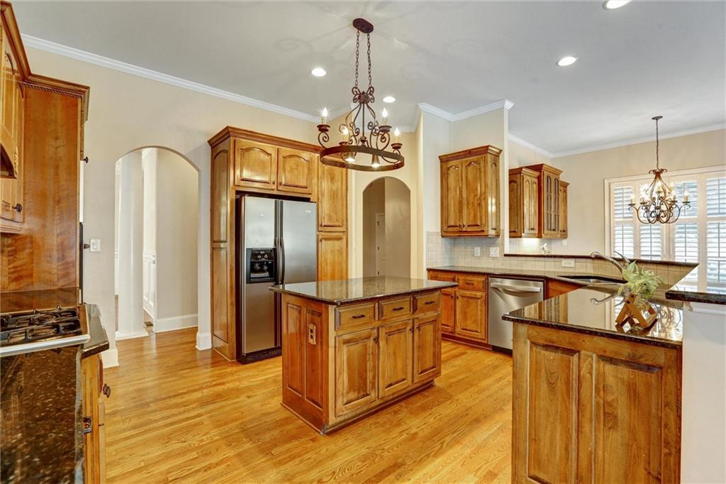 802 Pathview Court