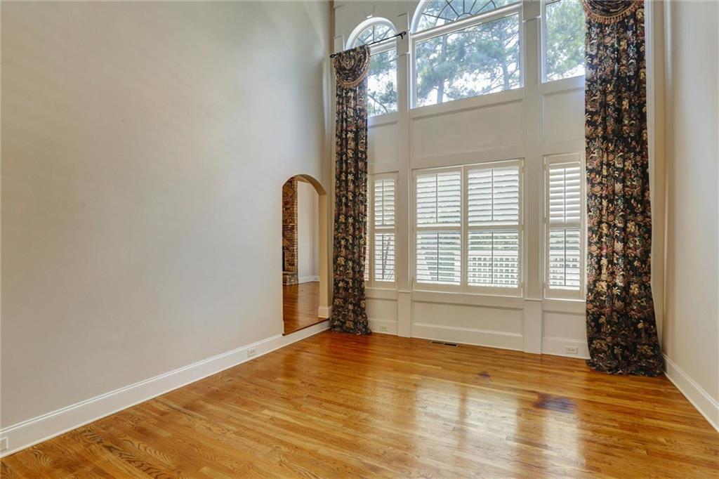 802 Pathview Court