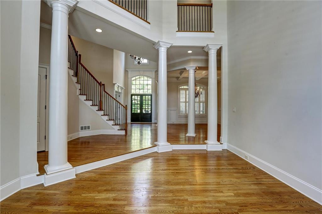 802 Pathview Court