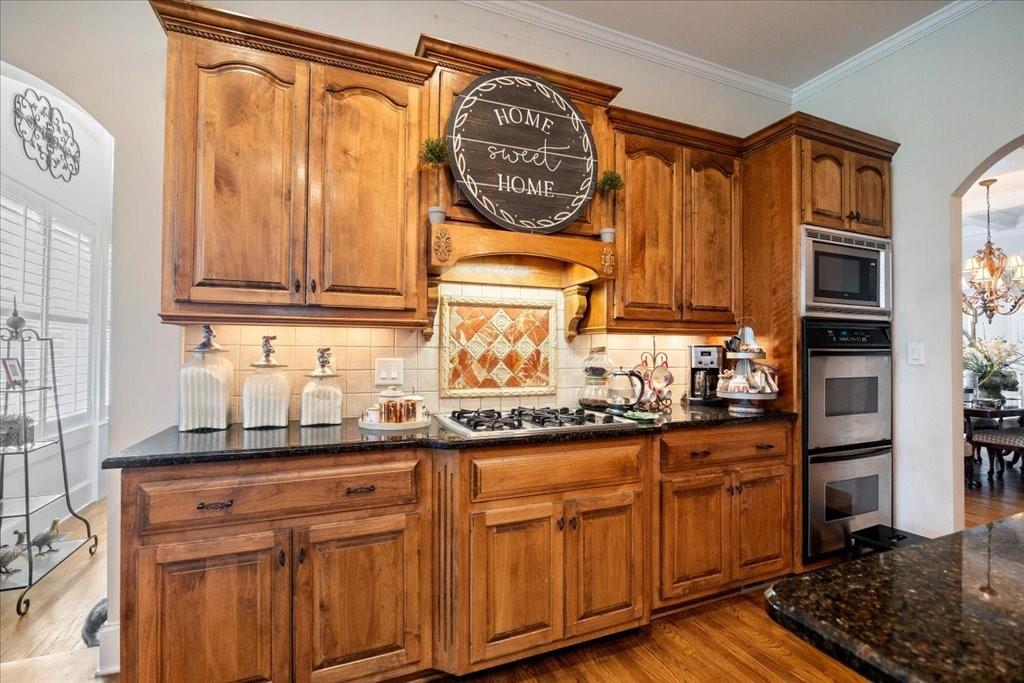 802 Pathview Court