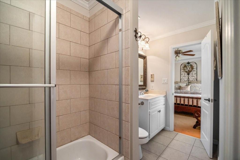 802 Pathview Court