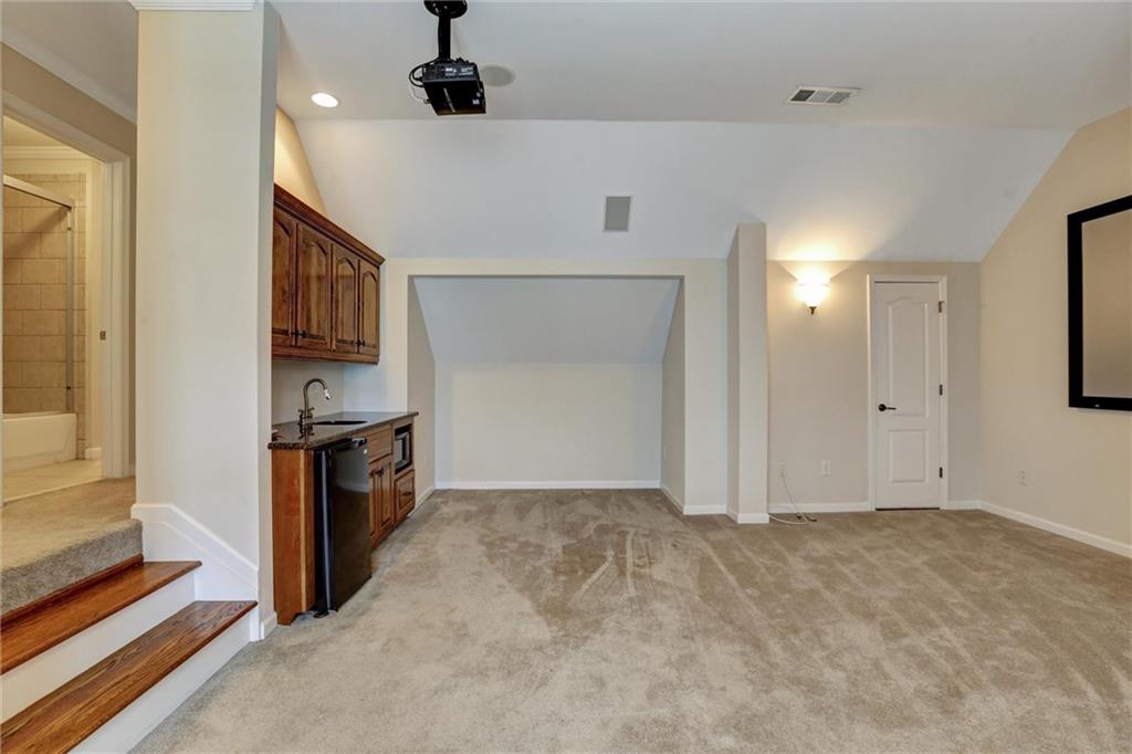 802 Pathview Court