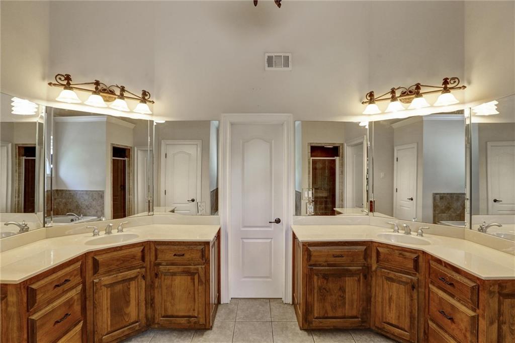 802 Pathview Court