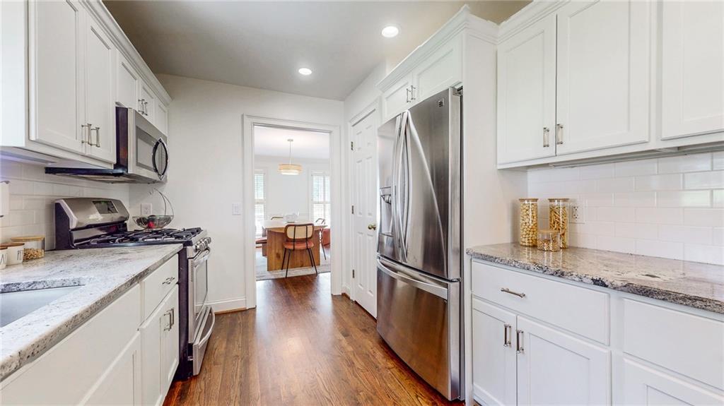 2166 Heritage Heights