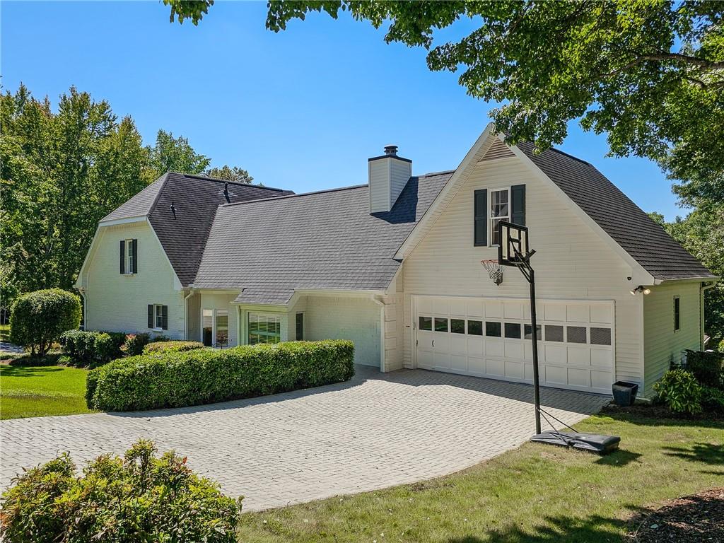 2166 Heritage Heights