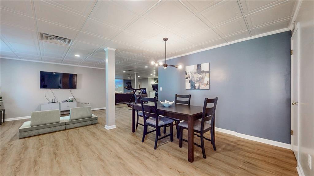 2166 Heritage Heights