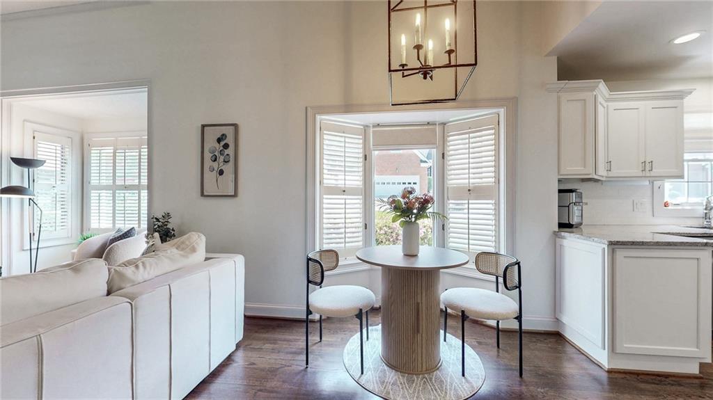 2166 Heritage Heights