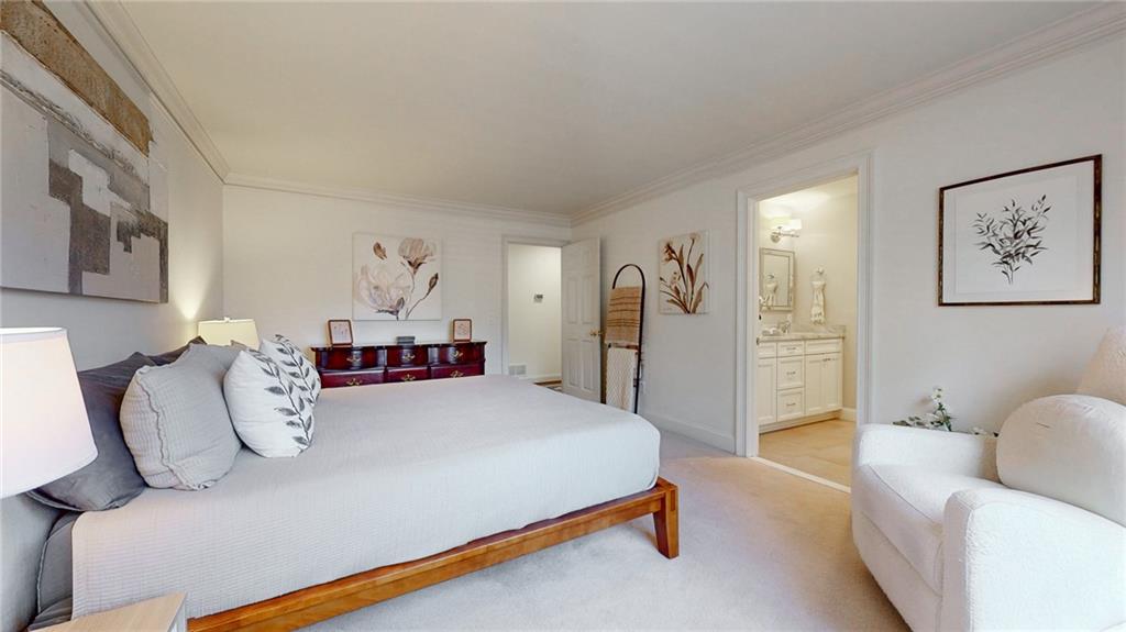 2166 Heritage Heights